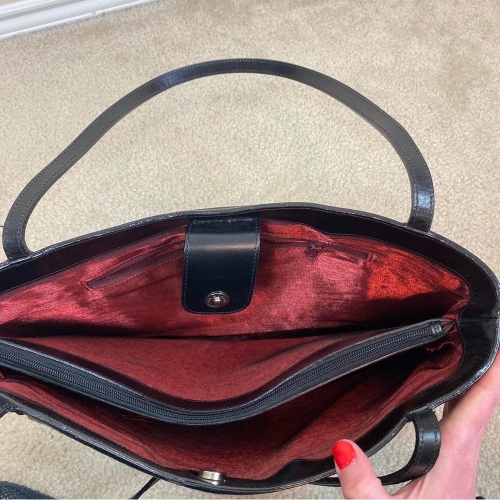 Maxx New York Tiger Print Shoulder Purse - Picture 6 of 8